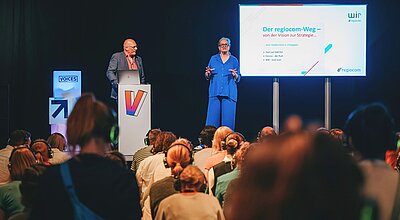regiocom Team bei der VOICES 2025 als Speaker
